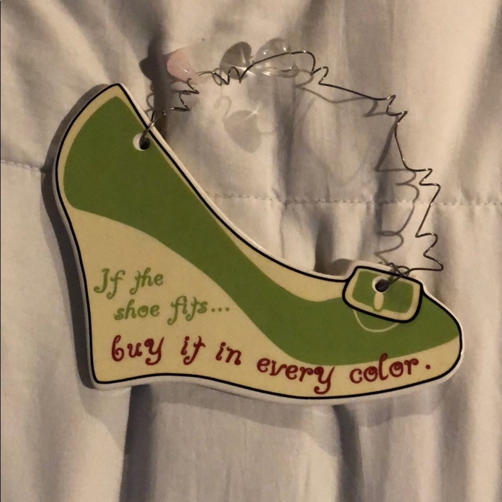 Shoe sign